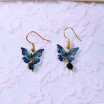蝶々ピアス