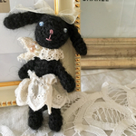 あみぐるみ ミニチュア ラビット 黒うさぎ レース スカート シフォンリボン パール