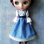 ブライス服★東欧風刺繍ワンピ★ブライスアウトフィット