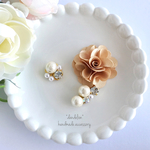 再4* ミルクティーベージュ花コットンパールビジューイヤーカフピアス／イヤリング セット
