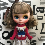 冬物セール中 ❣️ リカちゃん、ブライスサイズセーター(hello  kitty)