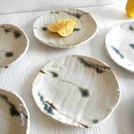 新春　織部(おりべ)の小皿　たたき丸板皿