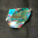 虹の結晶 涙型 ビビッド ペンダントトップ VD-051