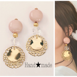 ピンクベージュカボションメタルピアス