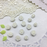 29 ホワイト  小さな 薔薇  ローズ・樹脂・粘土・ウェディング材料にも・ネイル・花 レジン パーツ ネイル サイズ