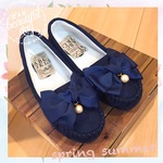 début価格【21〜25cm】春夏一粒パールリボンモカシンシューズ／ネイビー