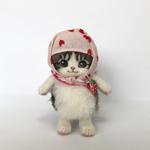 泥棒猫さん(桜柄、キジ白)