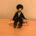 うさぎと寄り添うスーツ男子のリングピロー