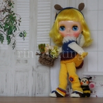 着せる編みぐるみ　ー蜂ー