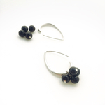 Onyx grain ピアス