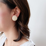 22 ジャパンヴィンテージホワイトカボションイヤリング/ピアス