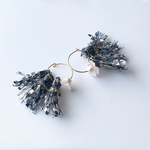 フリンジ×フラワーフープピアス