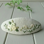  花刺繍の春バレッタ (バラとレースフラワー green)
