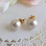 上品コットンパールの一粒ピアス.+*♡(ホワイト）