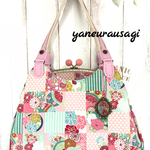 ☆SALE★和柄のがま口バッグ（M）チャーム付き