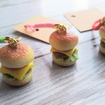 専用ページ　うまそなハンバーガーストラップ