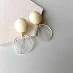 リーフ模様のレースearring