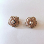 小さなお花刺繍ピアス【BE】