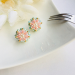ビーズ刺繍のフラワーピアス*パステル