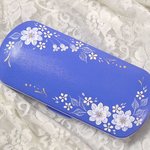 清楚なお花のメガネケース