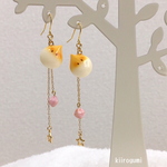 ゆらゆらオカメの春色ピアス（イヤリング）