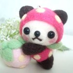 ☆羊毛フェルト☆イチゴパンダちゃんのストラップ　