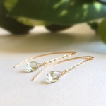 グリーンアメジストの滴ピアス