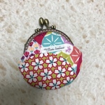 和柄の花柄パッチワーク風＊丸型がま口ポーチ