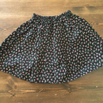 90〜100㎝春スカートくろ小花柄