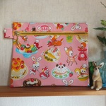 うさぎパティシエのビニコポーチ 