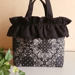 M☆フリルバッグ👜ペイズリー×バンダナ柄