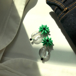 フラワー×クリアピアス／イヤリング（グリーン）