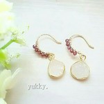 ホワイトカルセドニー＊ドゥルージー18KGP♪ガーネット14kgfグリッターピアス