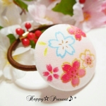 再販×2！桜🌸華やぐ春色くるみボタンのヘアゴム❤✨white　送料無料　プチプラ　大人可愛い　ワンコイン　春　花　桜　プチギフト　ラッピング