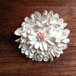 革花のコサージュ(パール)　白