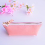 ✻ 桜ピンク ✻　牛革　お舟型のペンケース　桜チャームつき　　　　✻⑰✻