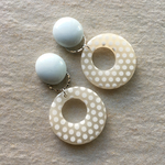 pale bleu × polka dot