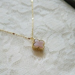 再販 桜色のクローバーネックレス