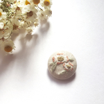 ハナミズキ の ブローチ