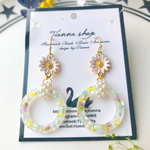 マーガレットとかすみ草のレジンピアス（イヤリング）