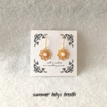 再販2♡パールと透かしフラワーのピアス・イヤリング♡フック タイプ♡ホワイト