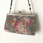 【サマーセール30%OFF】クラシカルなバラのスクエアがま口ショルダーバッグ グレー
