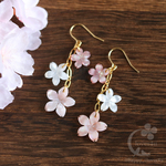 【さくら、咲く】 ピンク＆ホワイトシェルの桜3輪のピアス/p901
