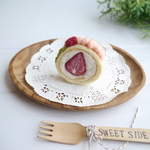 【受注制作】羊毛フェルト　本物みたいにフワフワ　いちごのロールケーキ
