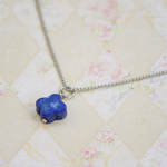 【再販】980円→500円    高品質ラピスラズリのお花のネックレス