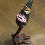 手と口の指輪スタンド