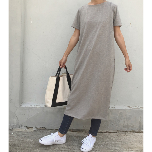 一枚で着こなせるロングスエットワンピース 半袖 ポンチ アイライン グレー 予約 ボードネック ハンドメイドマーケット Minne