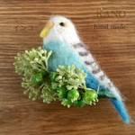 インコのコサージュ