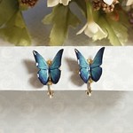 【 オーダーのお品】モルフォ蝶のネジバネ式イヤリング。