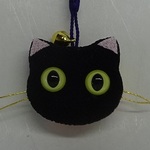 ちりめん根付け　ねこ  (黒猫) 